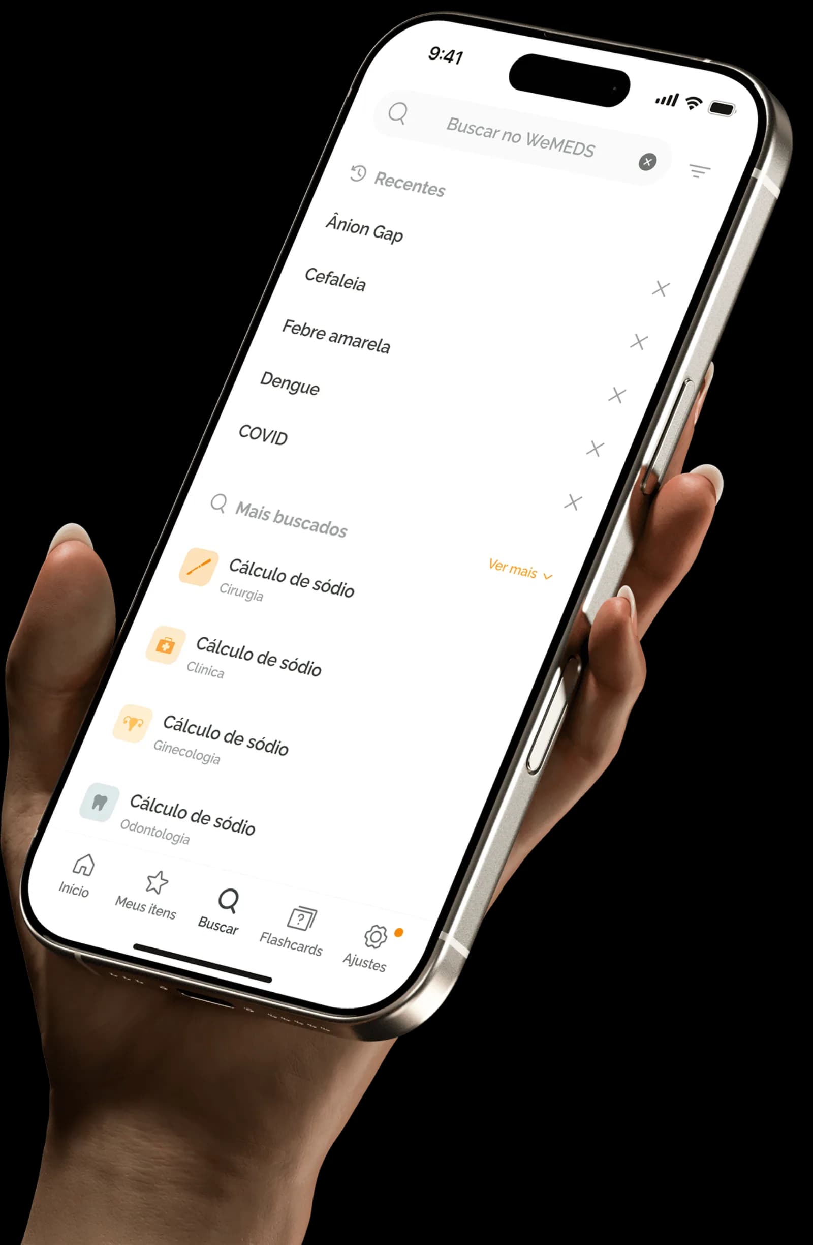 Mão segurando o celular com a busca do app WeMEDS